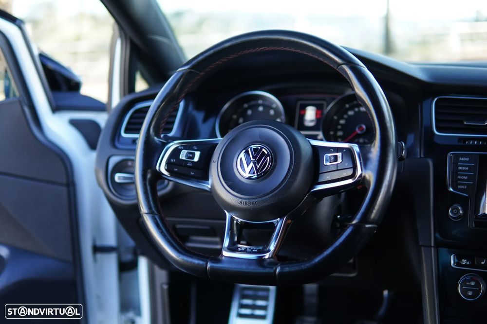 VW Golf GTI Performance BlueMotion - 39