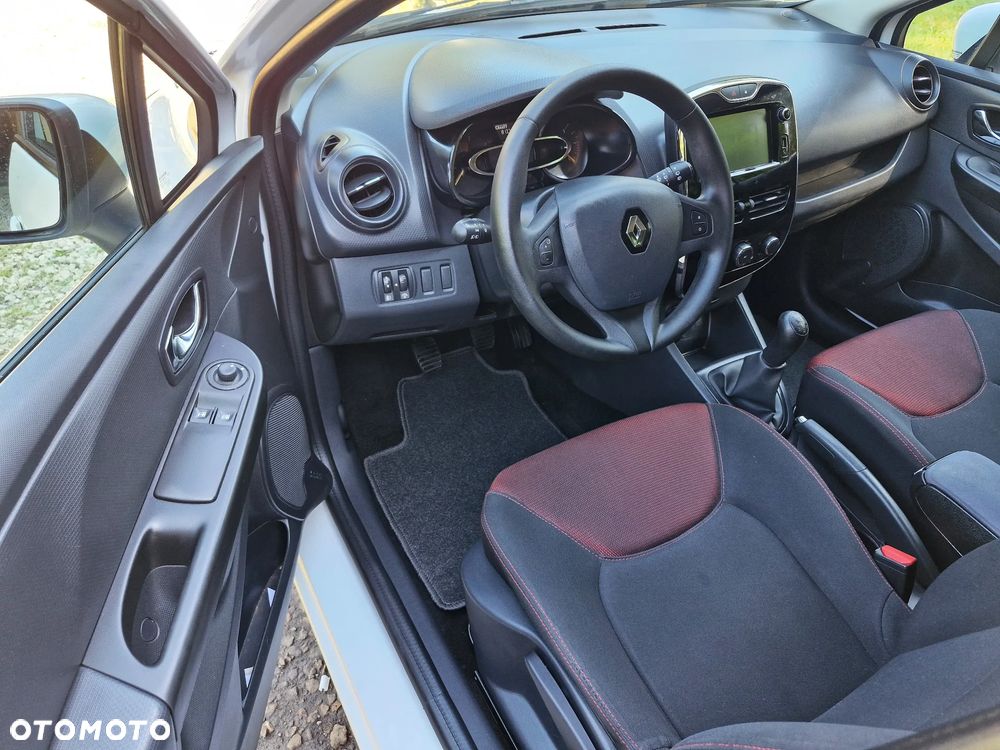 Renault Clio 1.2 16V 75 LIMITED - 17