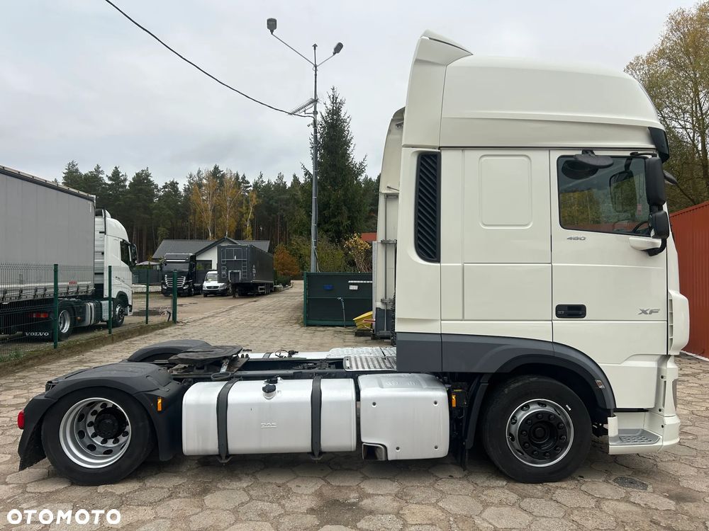 DAF XF 106 480 KM / LOW DECK / MEGA / NOWY VTG i KLOCKI ZMIENIONE W DAF DBK / KLIMATYZACJA POSTOJOWA / POLSKI SALON / TYLKO 553 TYS. KM PRZEBIEGU !! - 9