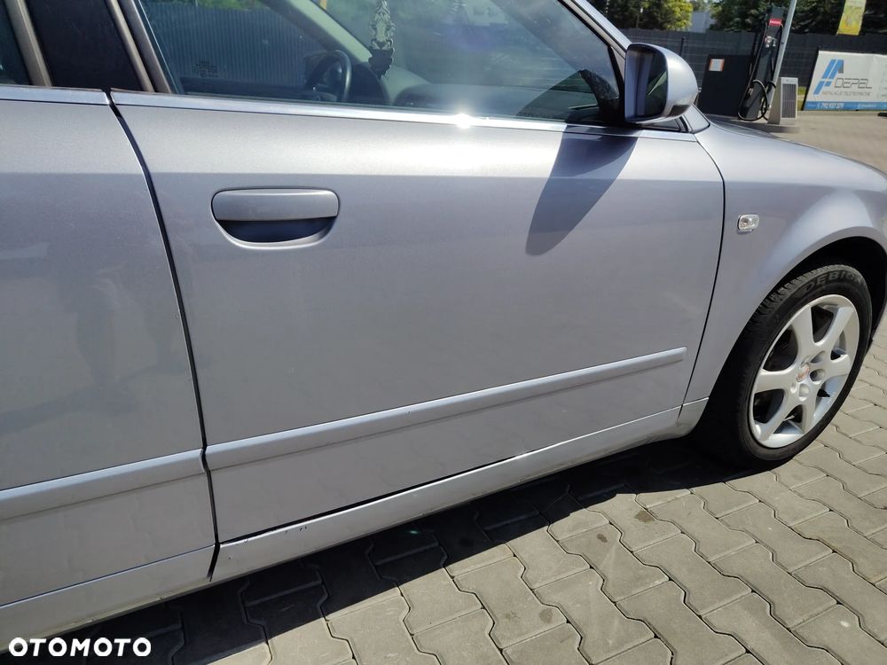 Audi A4 Limousine - 6