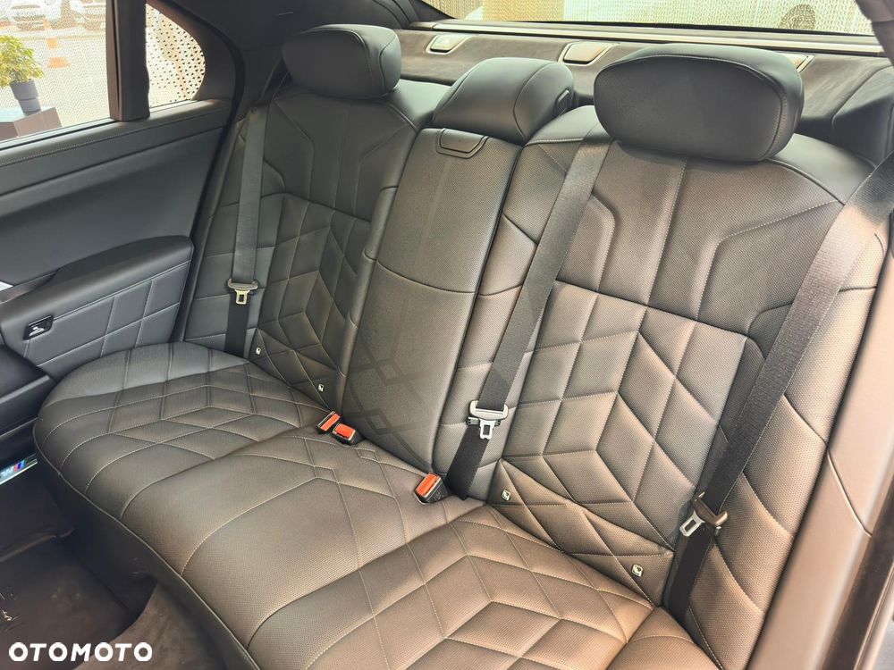 BMW Seria 7 740d xDrive mHEV Nero Lusso Edition sport - 10