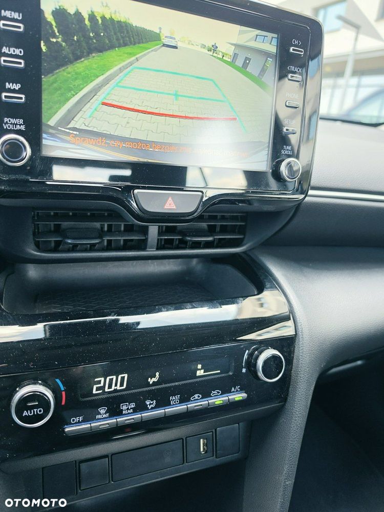 Toyota Yaris Cross - 12