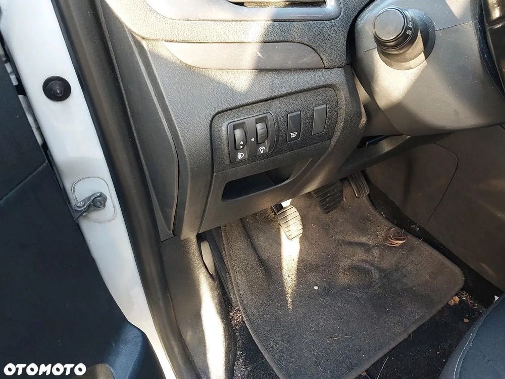 Renault Grand Scenic - 18