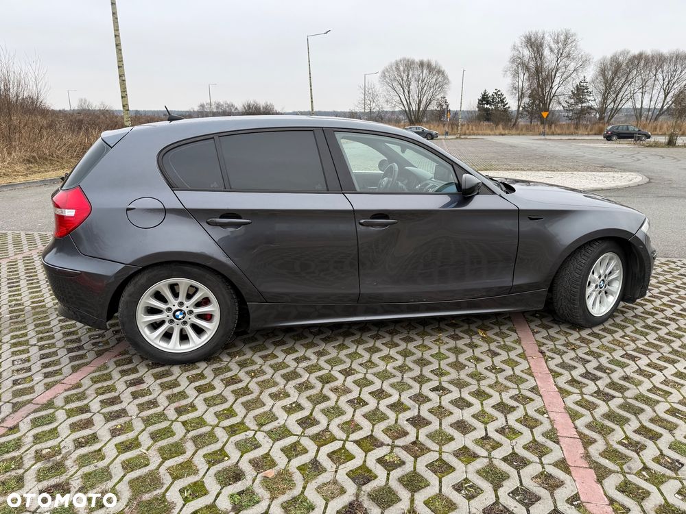 BMW Seria 1 120d - 11