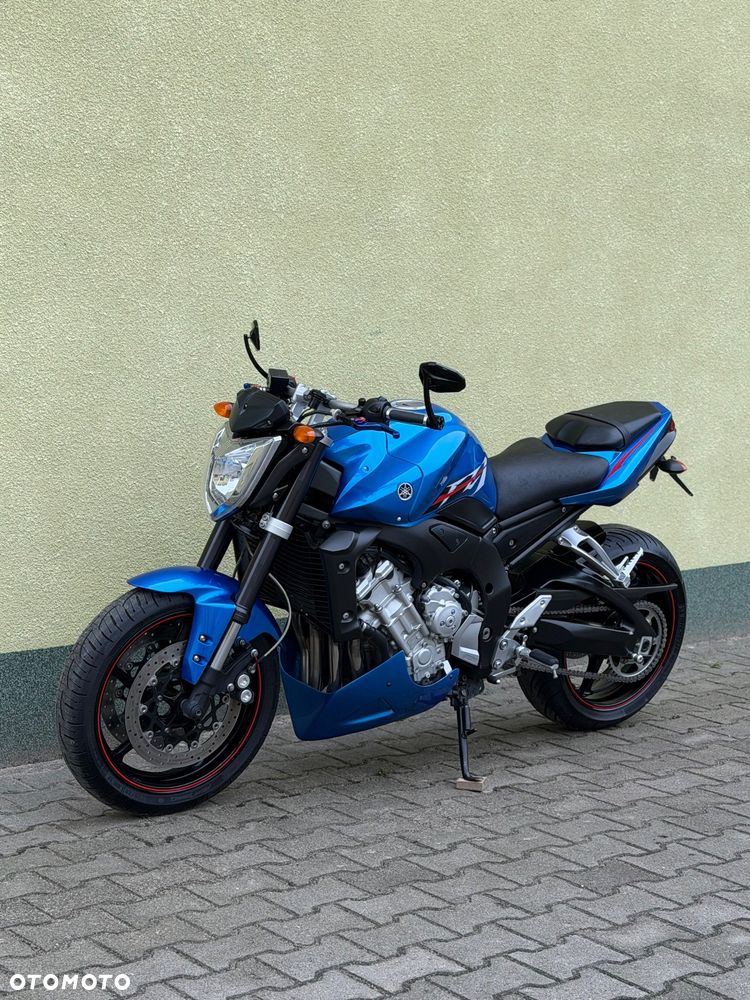 Yamaha FZ - 27