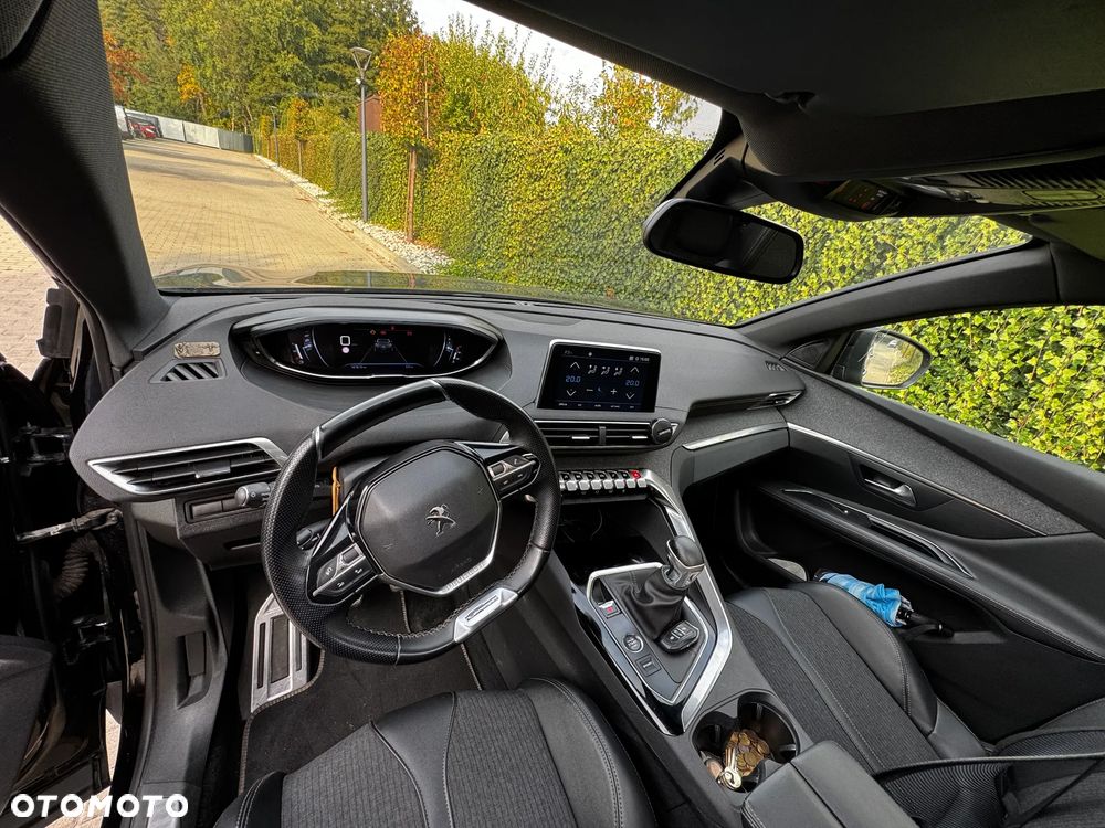 Peugeot 3008 1.2 PureTech GT S&S - 11