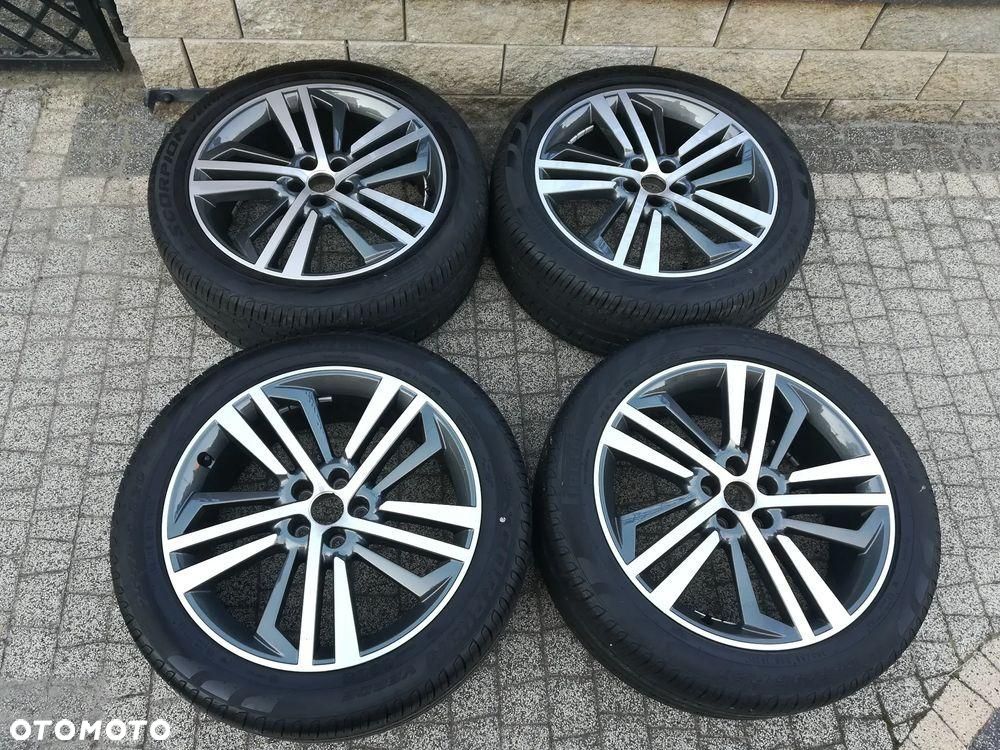 Audi SQ5 Q5 80A Koła 255/45r20 / Felgi 8.0Jx20H2 / Opona / 20 cali / Lato Pirelli / Oryginał - 1
