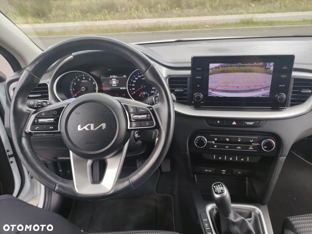 Kia XCeed - 10