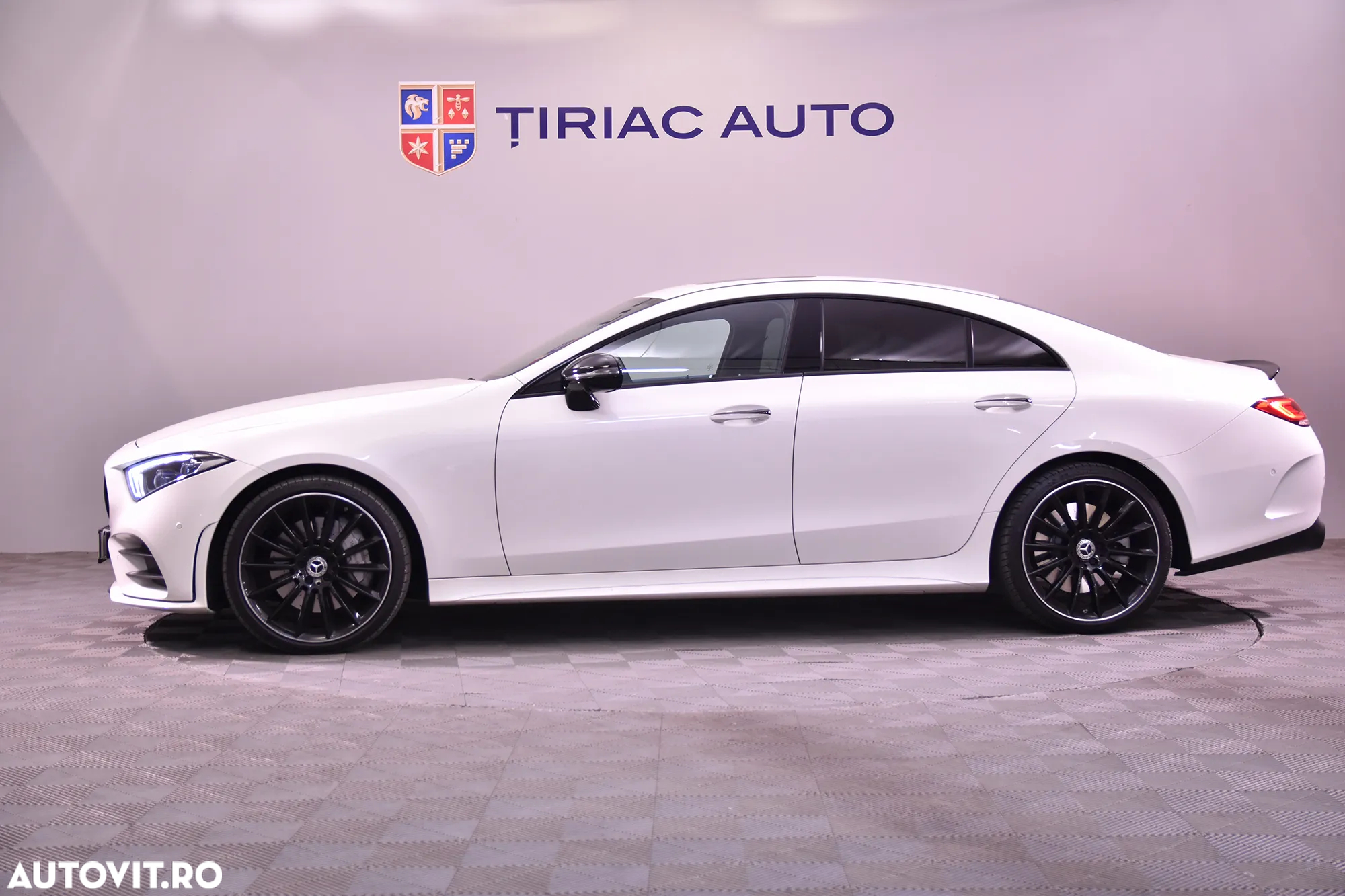 Mercedes-Benz CLS 450 4MATIC Aut - 2