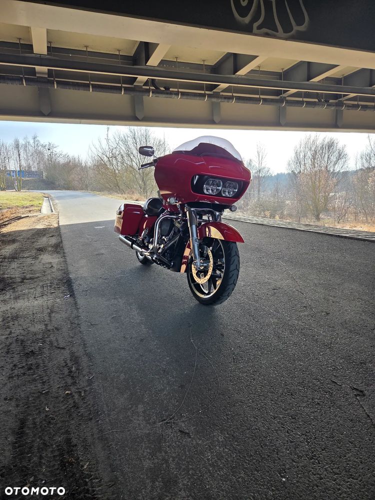 Harley-Davidson Touring Road Glide - 4