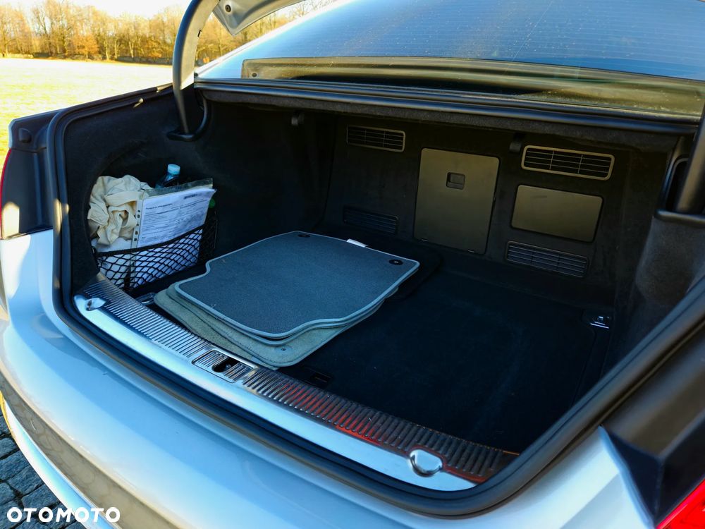 Audi A8 4.2 FSI L Quattro - 26