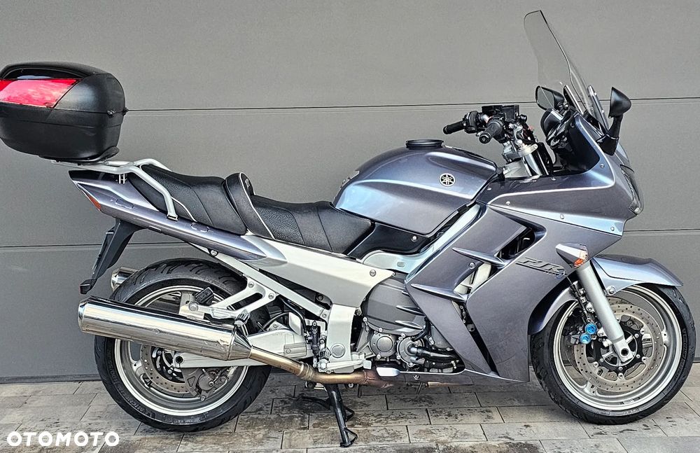 Yamaha FJR - 2