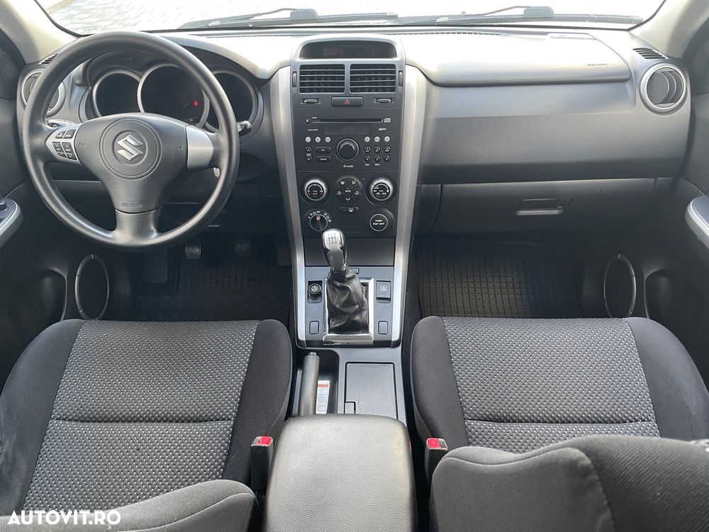 Suzuki Grand Vitara 1.9 DDiS Comfort DPF - 6