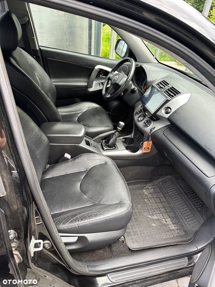 Toyota RAV4 - 5
