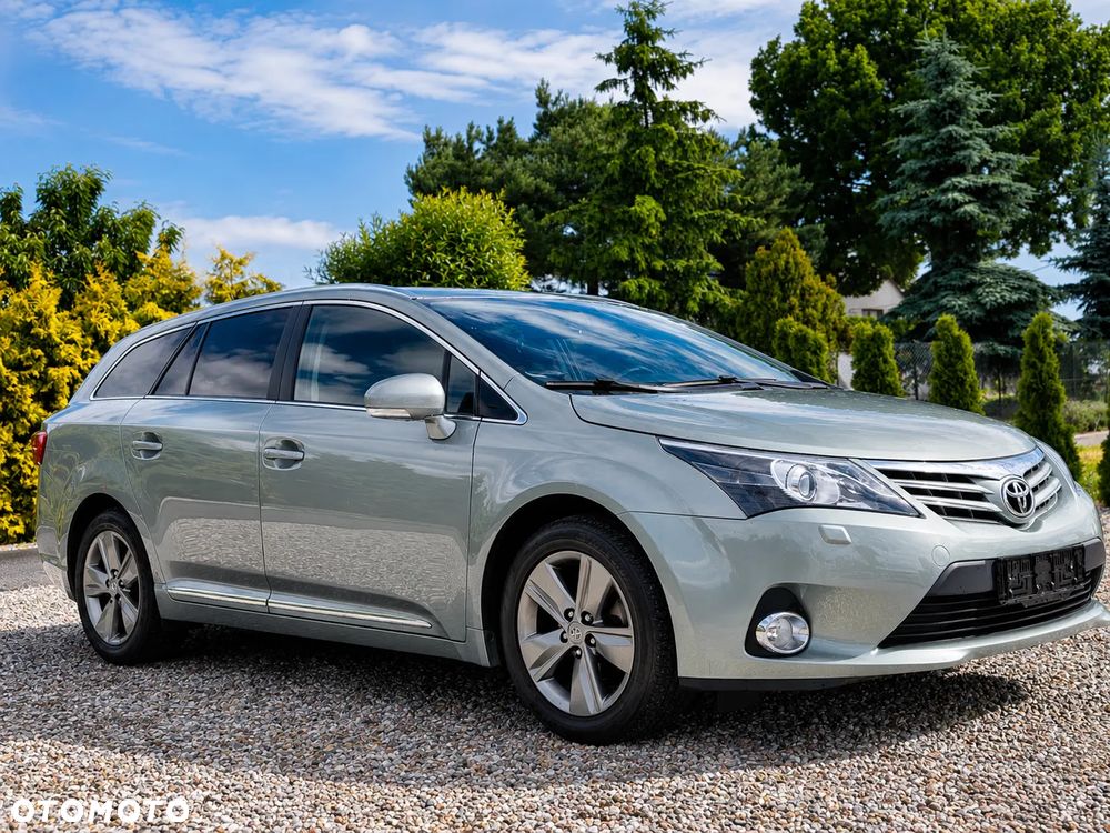 Toyota Avensis 2.0 Premium EU5 - 3