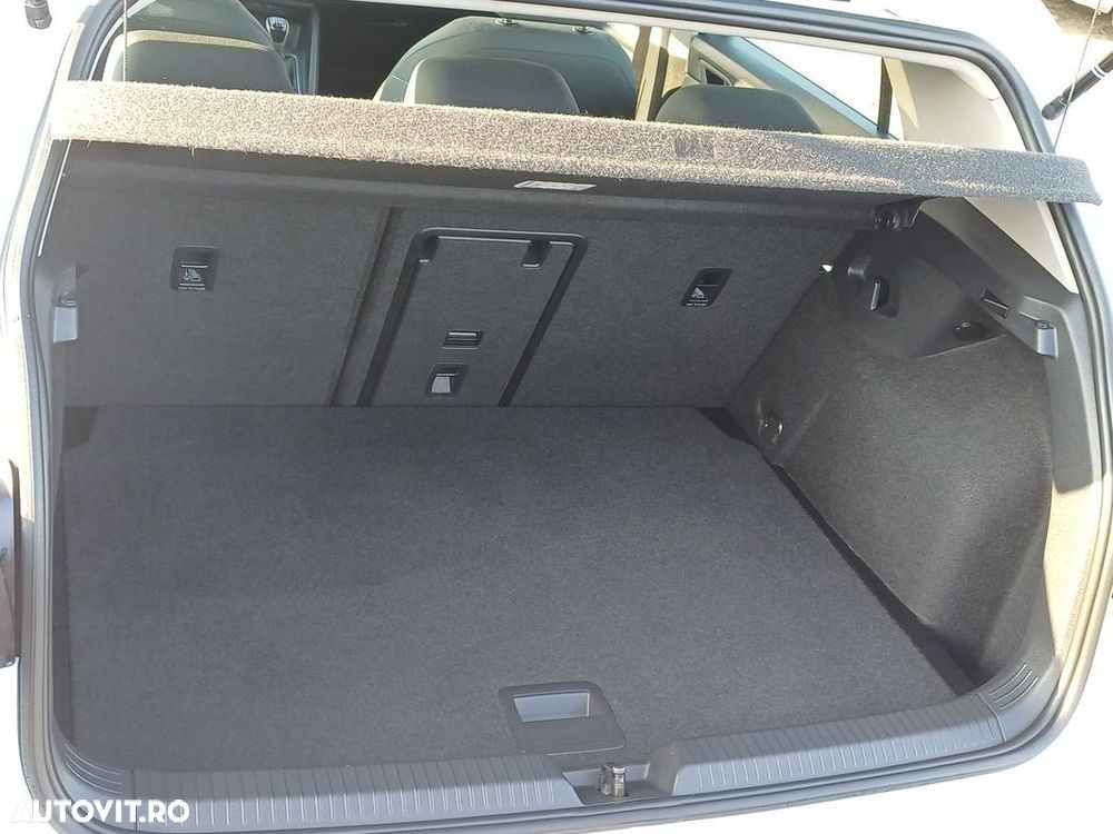 Volkswagen Golf - 7