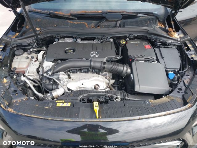 Mercedes-Benz GLA 250 4-Matic Progressive - 13