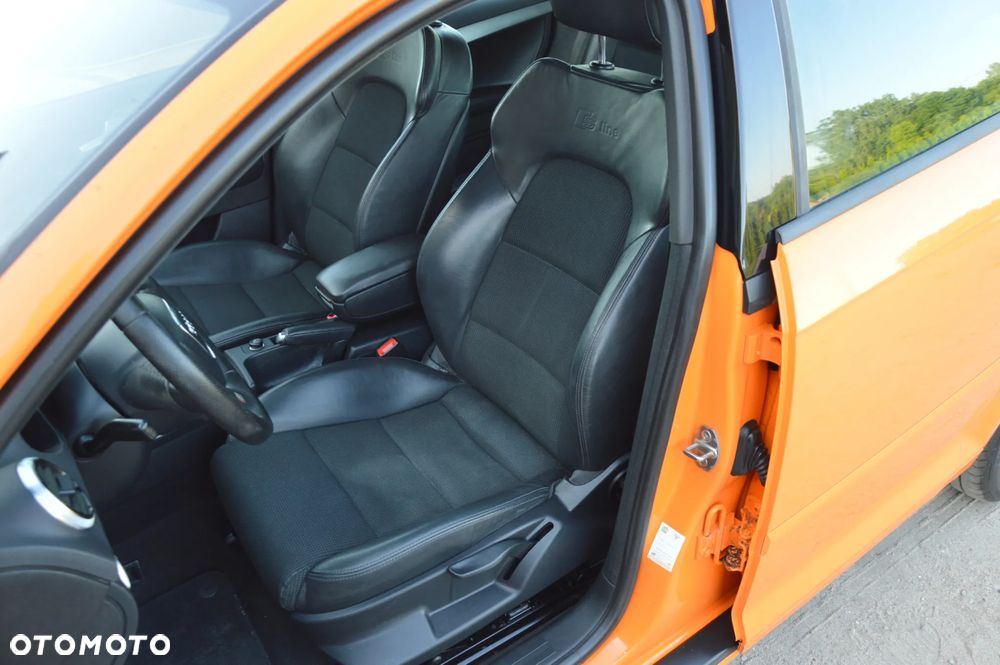 Audi A3 Sportback 2.0 TDI DPF S line Sportpaket plus - 2