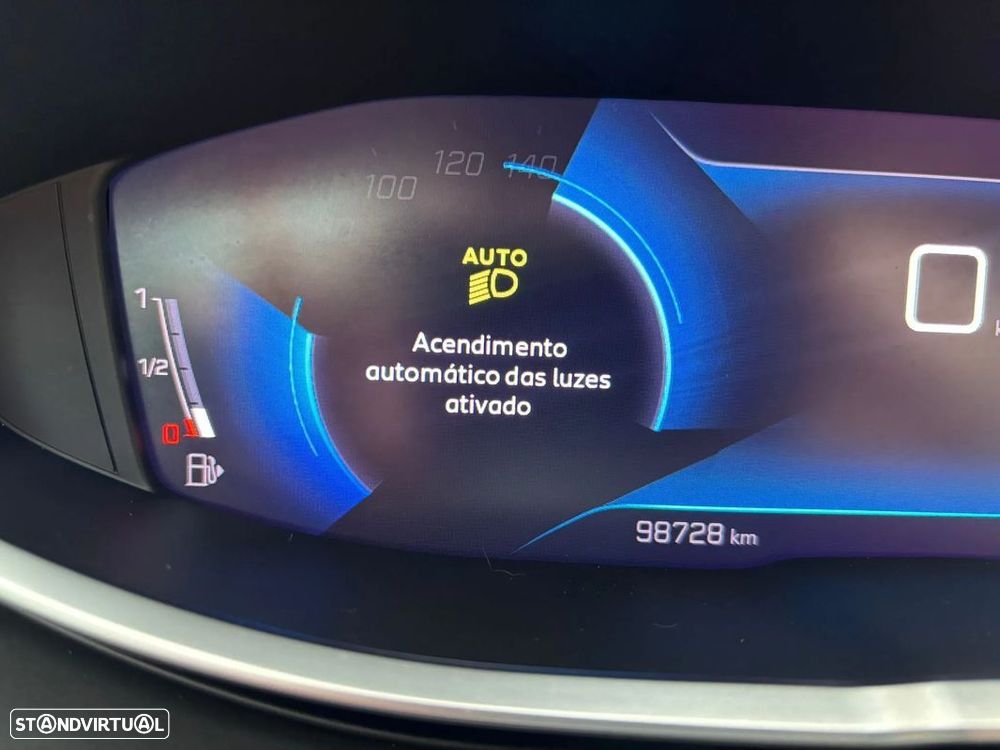 Peugeot 3008 1.5 BlueHDi Active Pack - 29