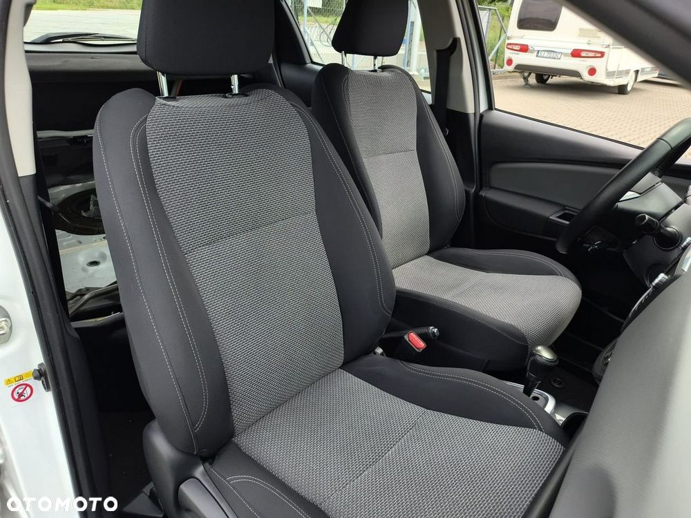 Toyota Yaris - 15