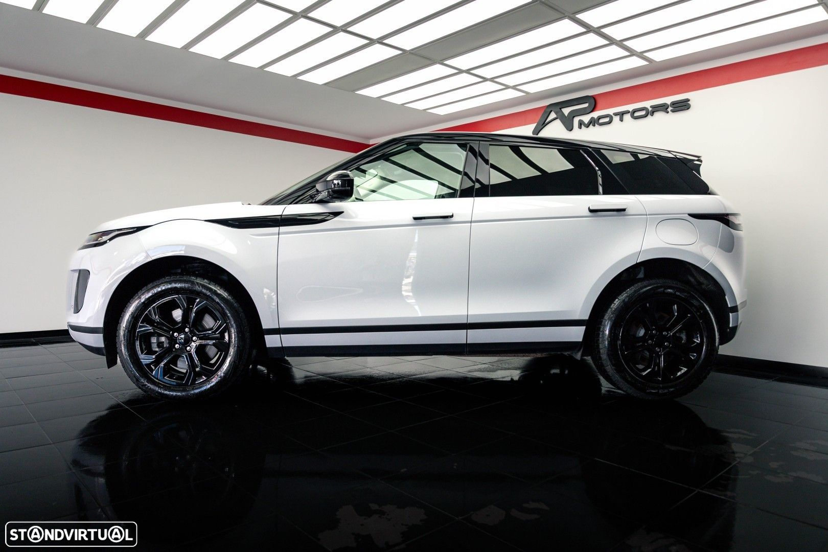 Land Rover Range Rover Evoque 1.5 P300e AWD SE Auto - 12