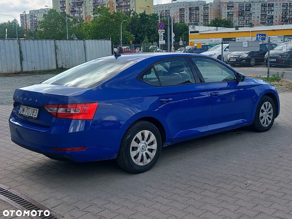 Skoda Superb 1.5 TSI ACT Active DSG - 5