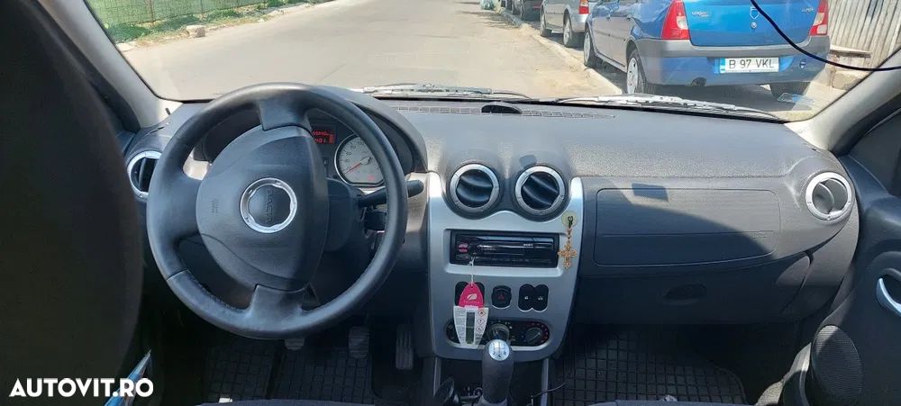 Dacia Logan 1.2 16V Laureate - 5