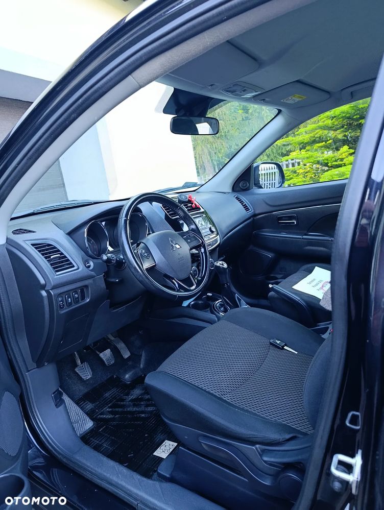 Mitsubishi ASX - 8