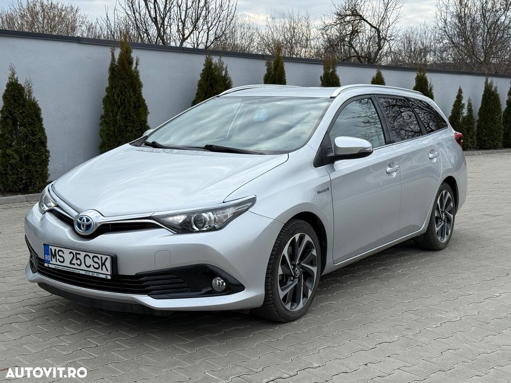 Toyota Auris - 1
