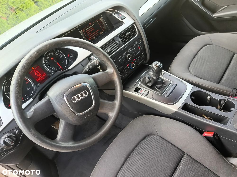 Audi A4 Avant - 6