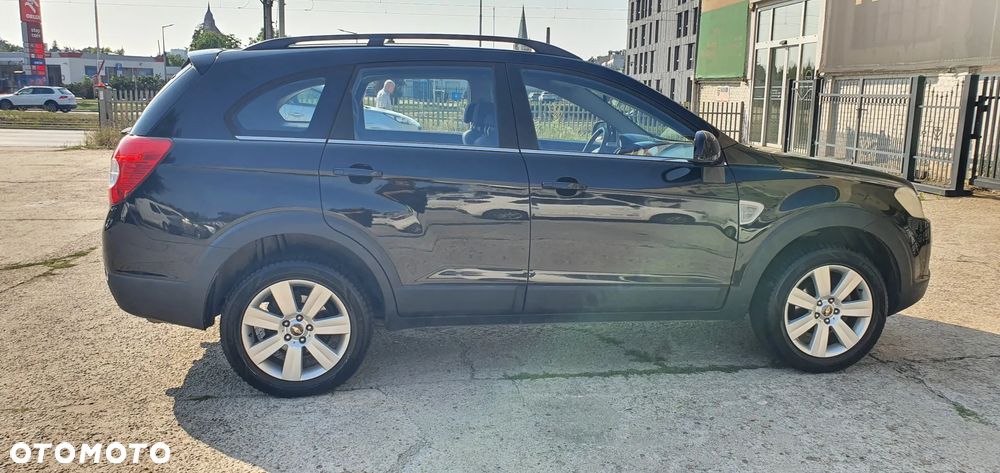 Chevrolet Captiva 2.4 LS 5os - 16