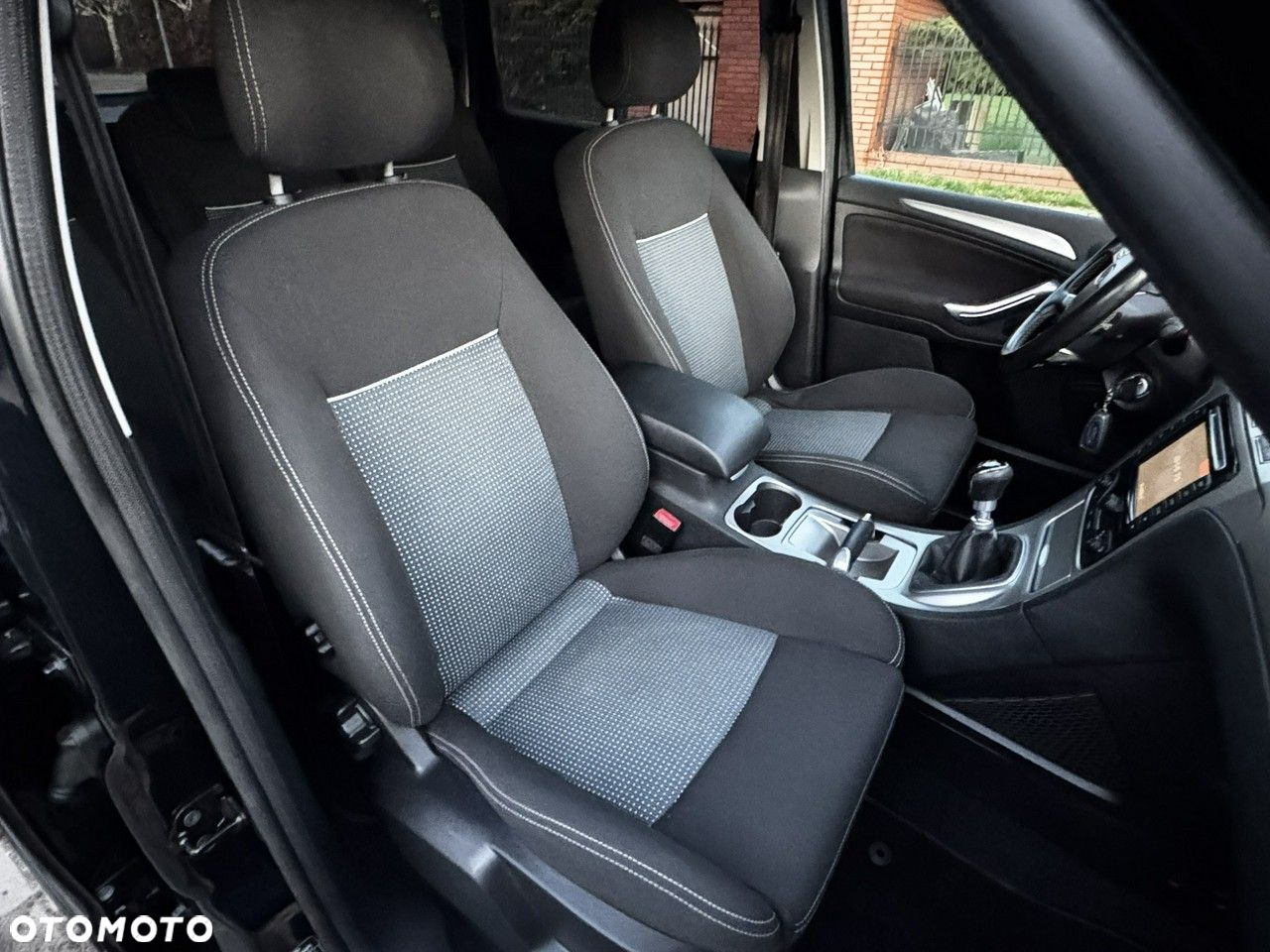 Ford S-Max - 28
