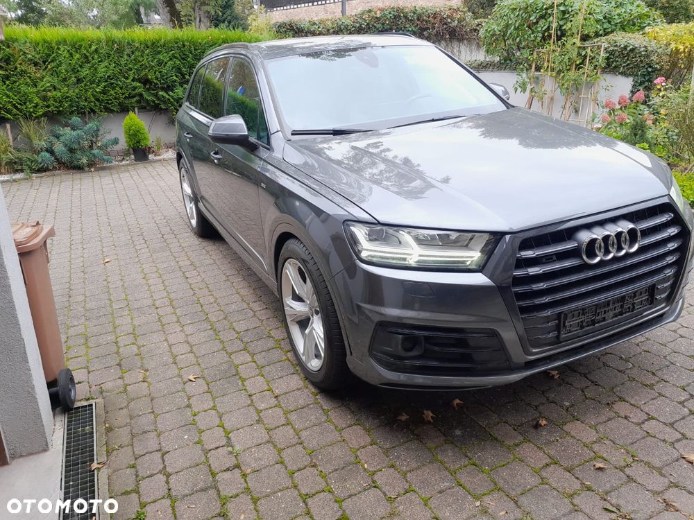 Audi Q7 - 1