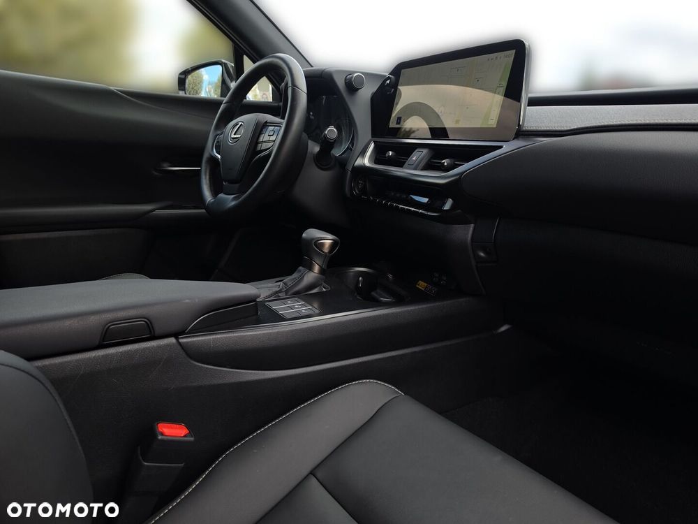 Lexus UX 250h GPF F Sport Design+ 2WD - 28