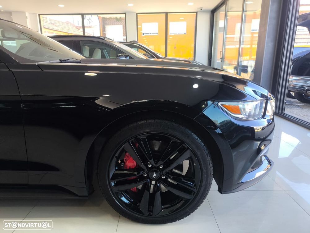 Ford Mustang 2.3i EcoBoost - 12