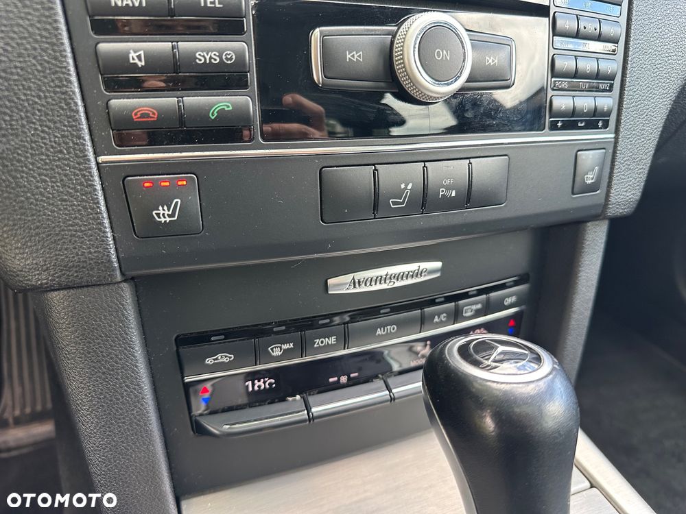 Mercedes-Benz Klasa E 250 CDI DPF BlueEFFICIENCY Automatik Avantgarde - 19