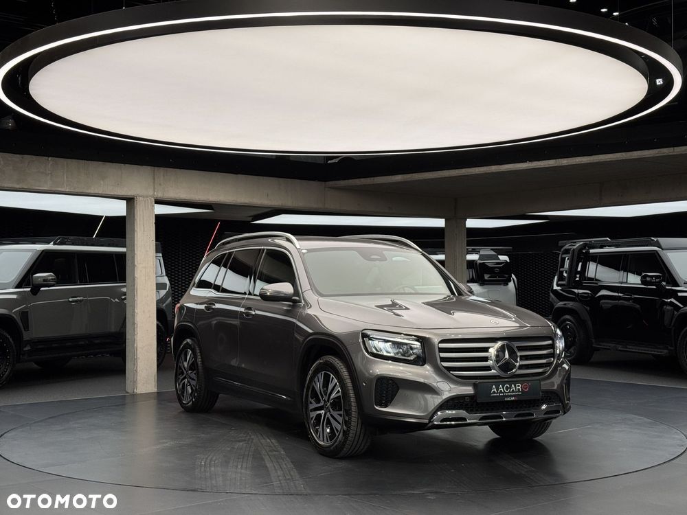 Mercedes-Benz GLB 2023