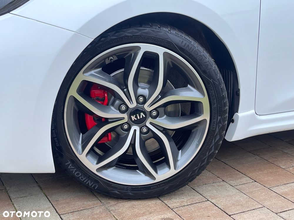 Kia Ceed 1.6 T-GDI GT-Challenge - 38