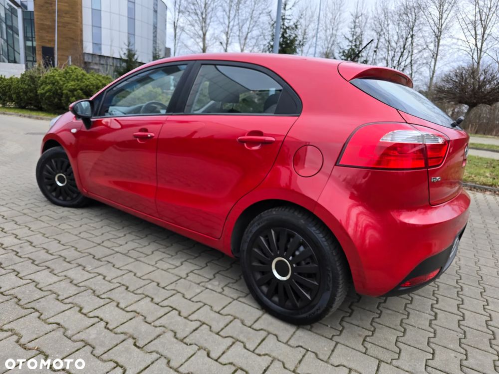 Kia Rio - 24