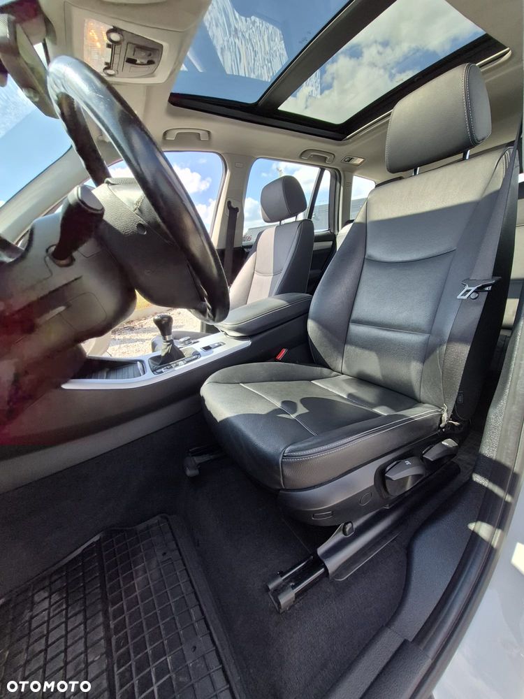 BMW X1 xDrive18d Sport Line - 17