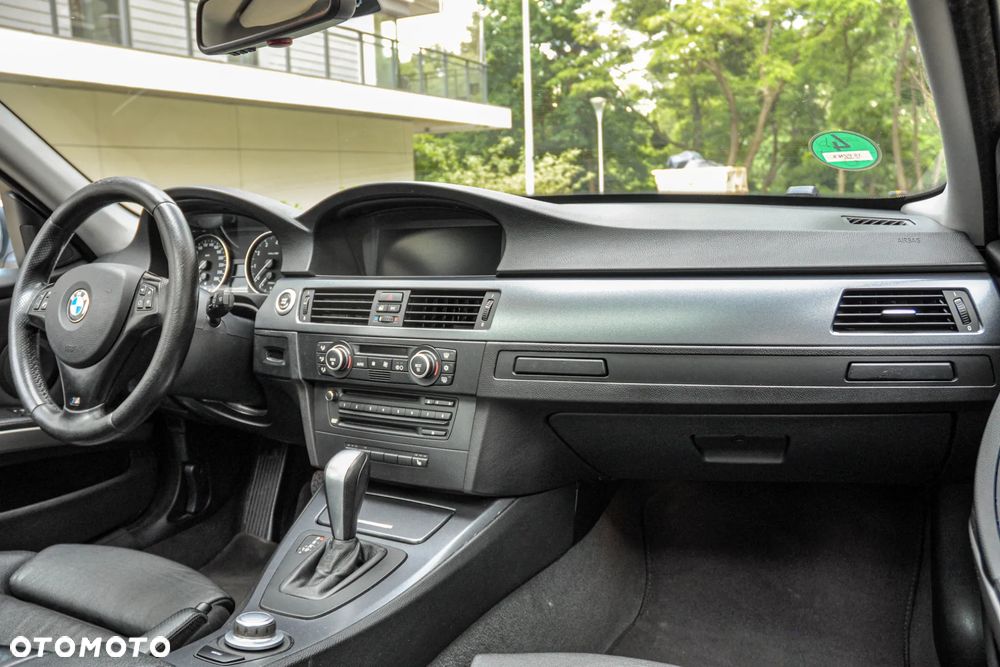 BMW Seria 3 325i - 11