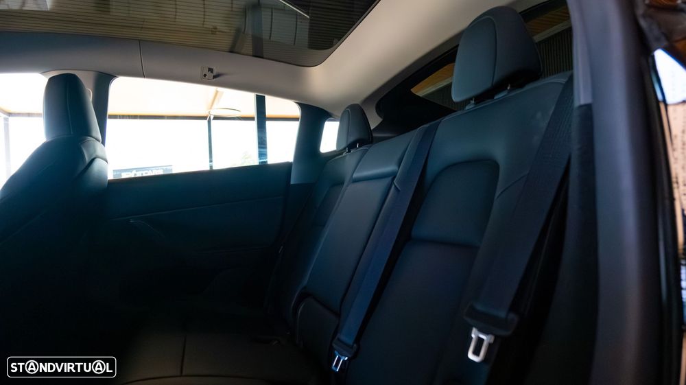 Tesla Model Y Performance Tração Integral - 16