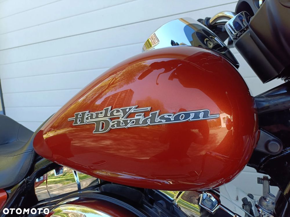 Harley-Davidson Touring Street Glide - 10