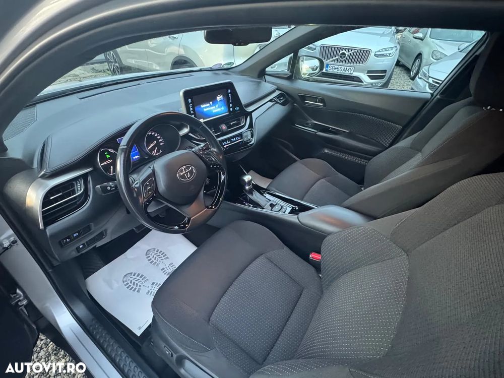 Toyota C-HR Hybrid Club - 10