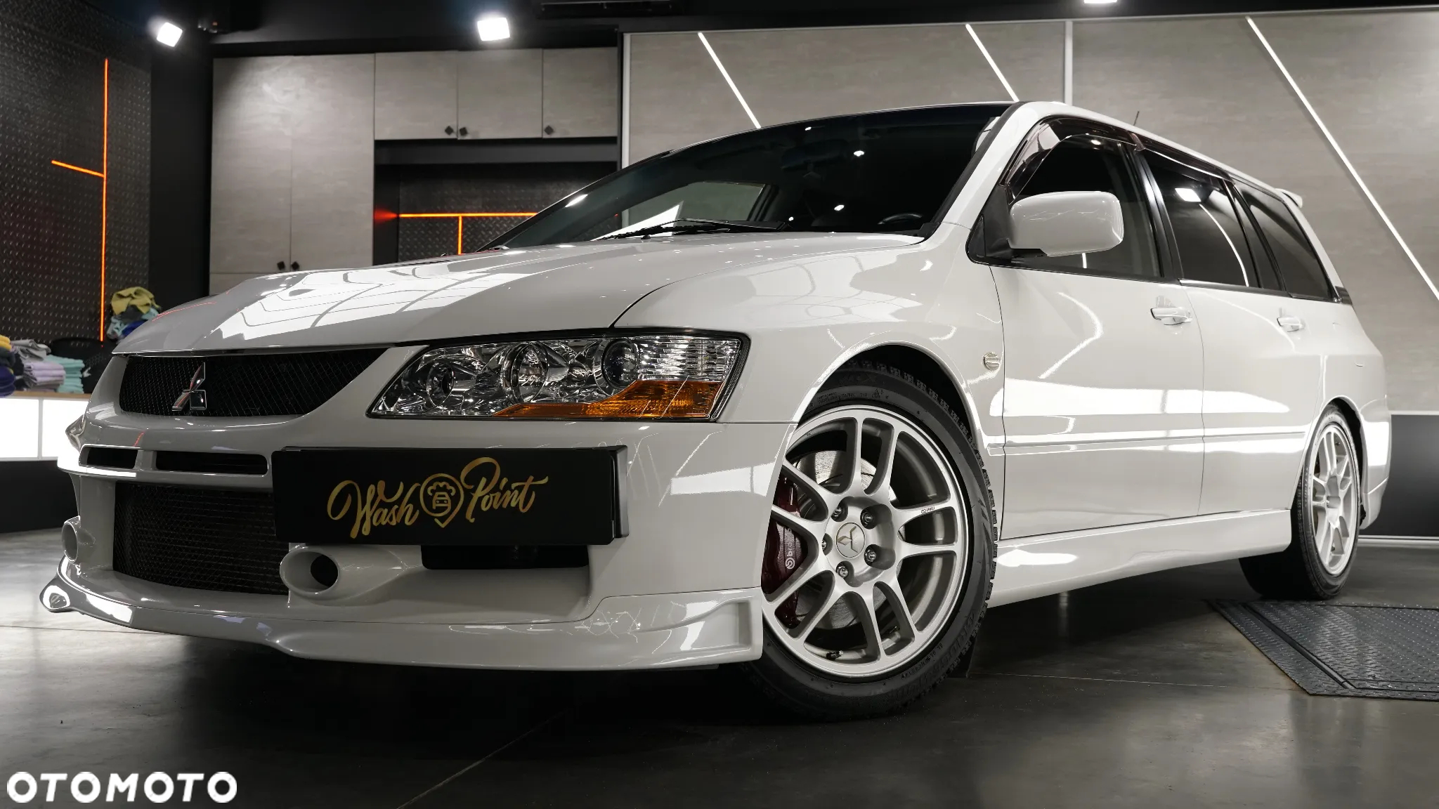 Mitsubishi Lancer Evolution IX - 2