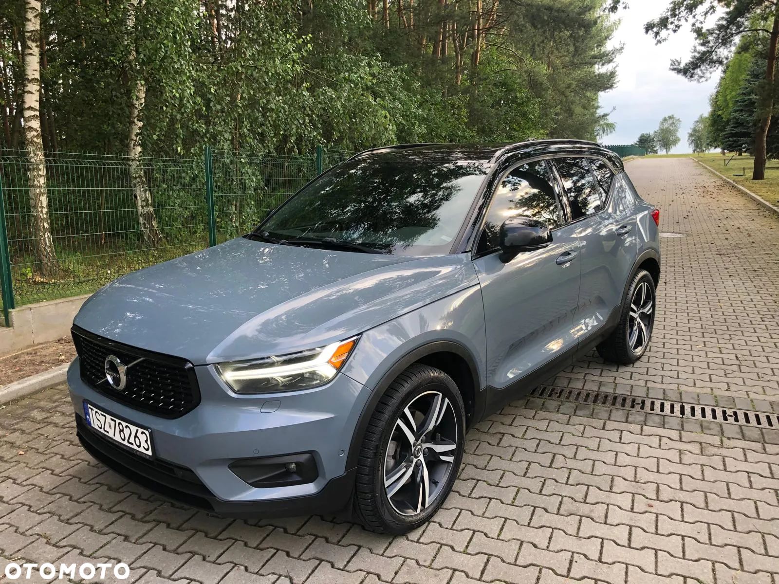 Volvo XC 40 T5 AWD R-Design - 1