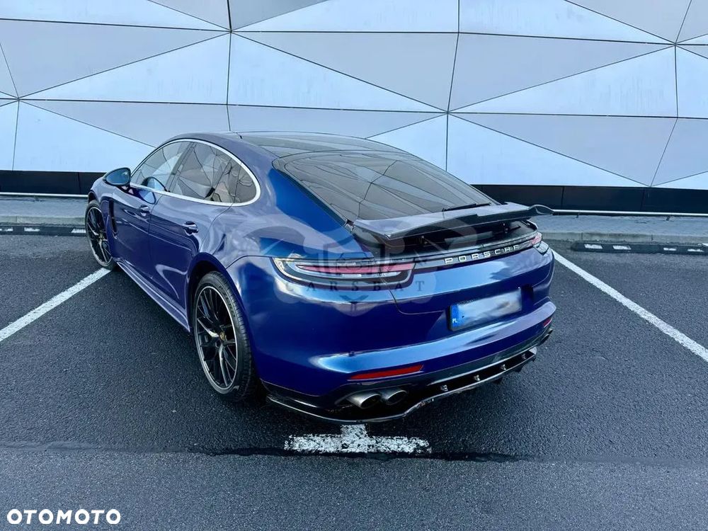 Porsche Panamera 4S - 4