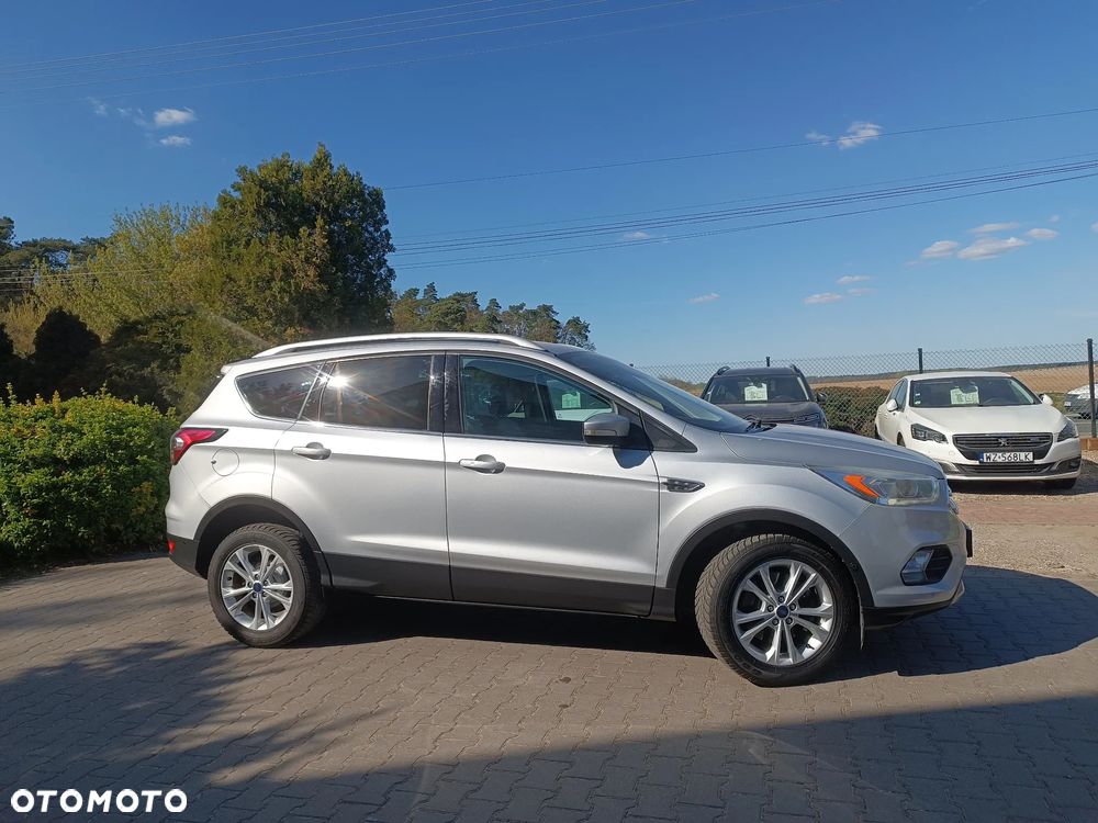 Ford Kuga 2.0 TDCi 4x2 Titanium - 21