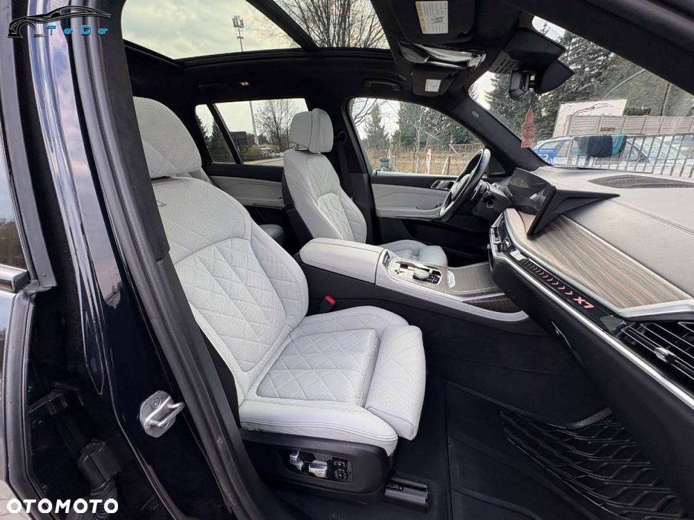 BMW X7 xDrive40i mHEV Individual Edition sport - 35