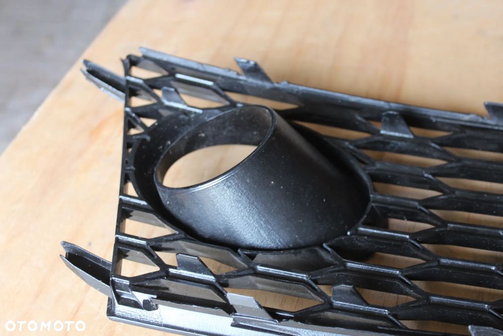 KRATKA ZDERZAKA PRAWA AUDI RS6 RS7 C7 LIFT 4G0807682T 2015 - 8